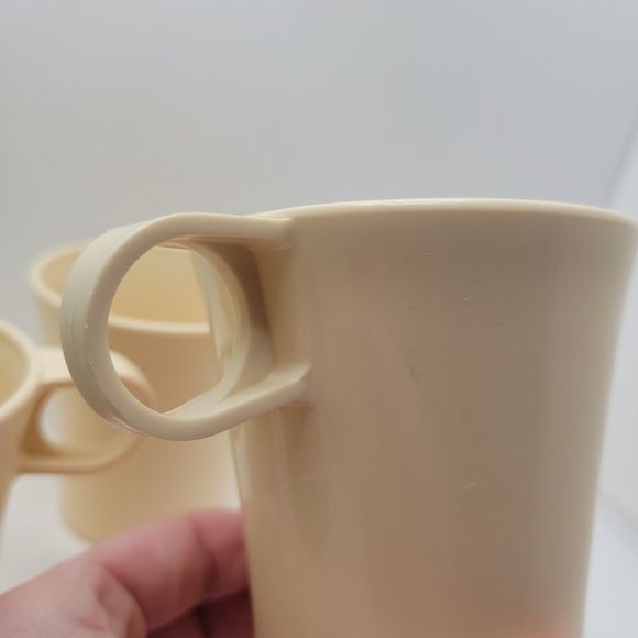 Camping Mugs Retro Melamine Plastic Travel Cup Set of 5 Vtg Alladin Deka Durable - Picture 11 of 12